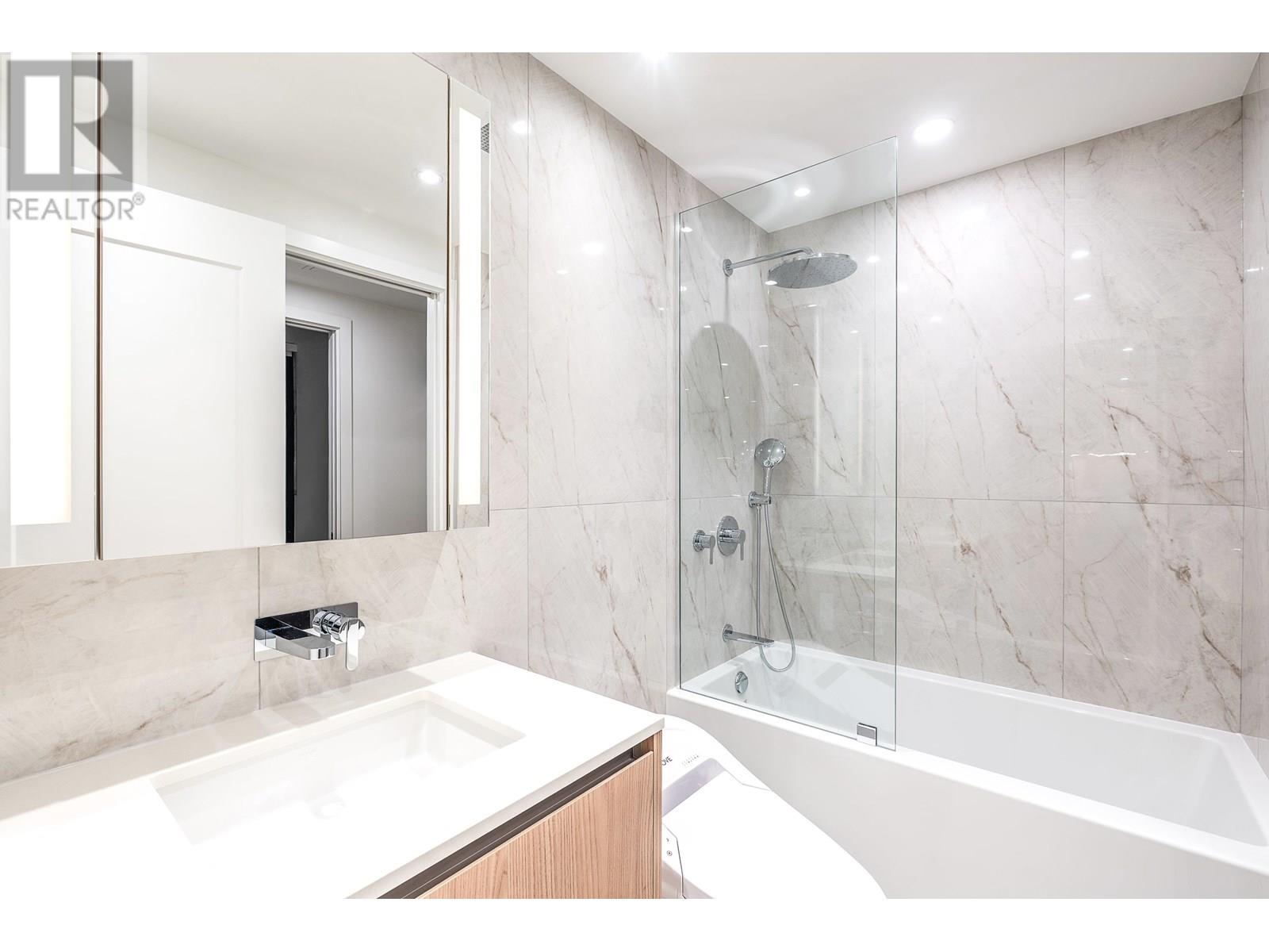 Photo 21 of 1205 135 E 13 Th Street, North Vancouver BC