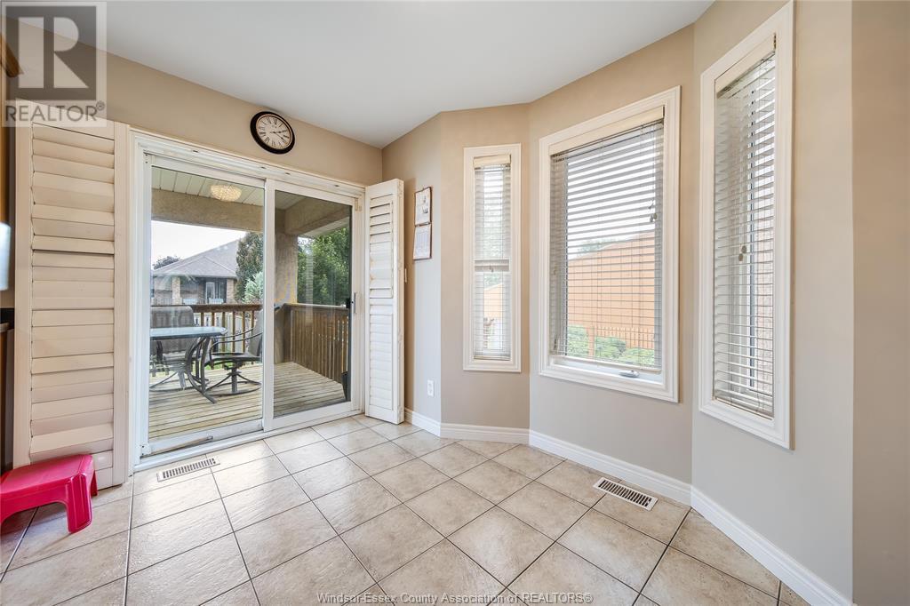 Photo 41 of 160 Branton Crescent, Tecumseh ON