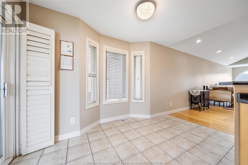 Photo 22 of 160 Branton Crescent, Tecumseh ON