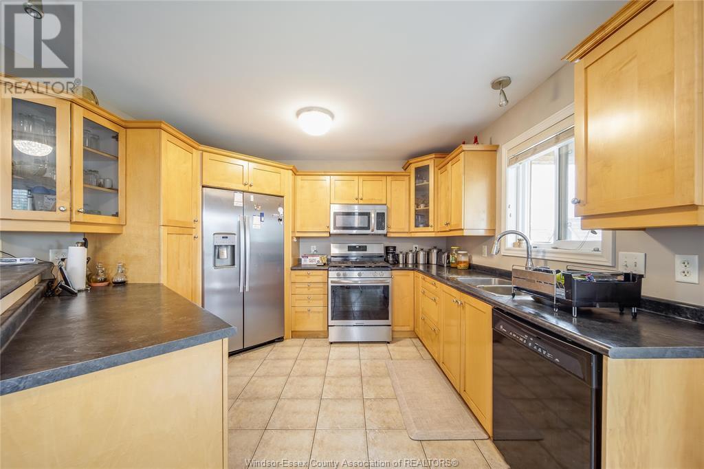 Photo 20 of 160 Branton Crescent, Tecumseh ON
