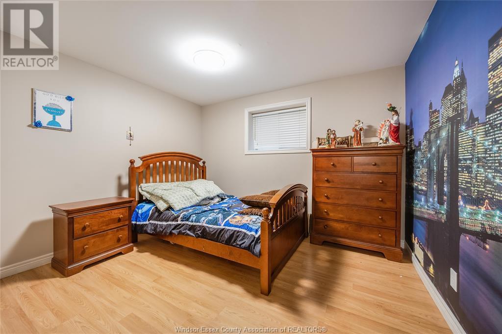 Photo 23 of 160 Branton Crescent, Tecumseh ON