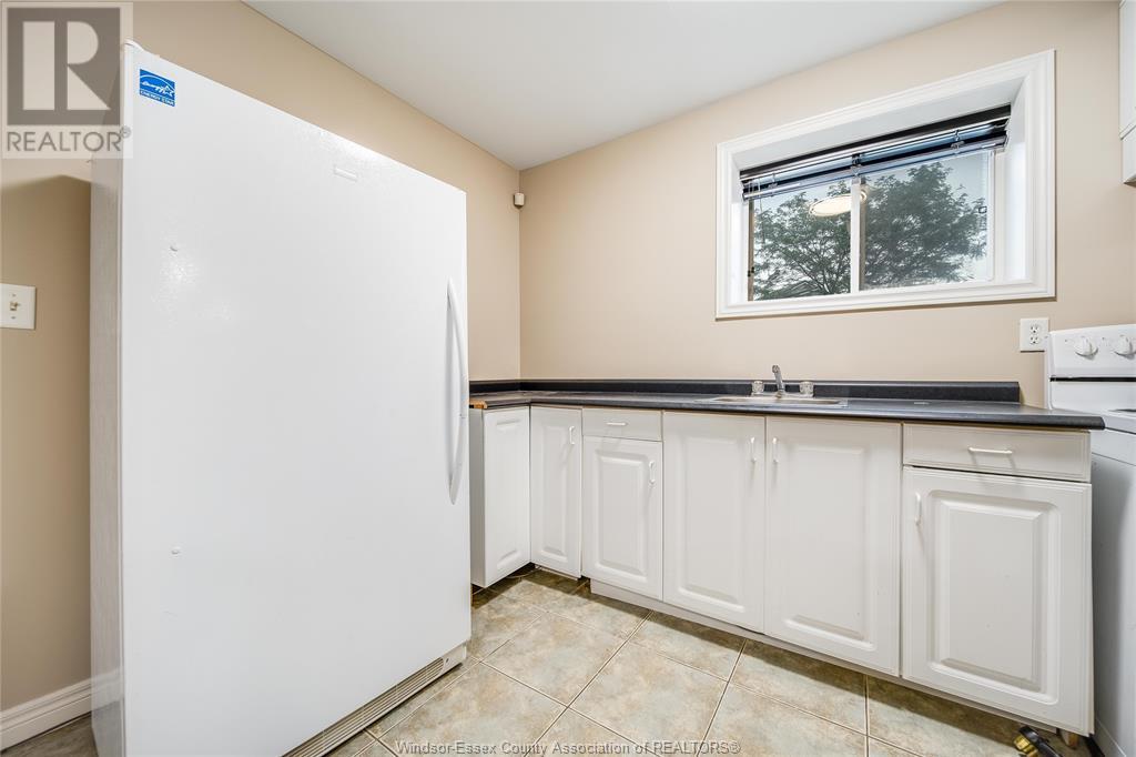 Photo 38 of 160 Branton Crescent, Tecumseh ON