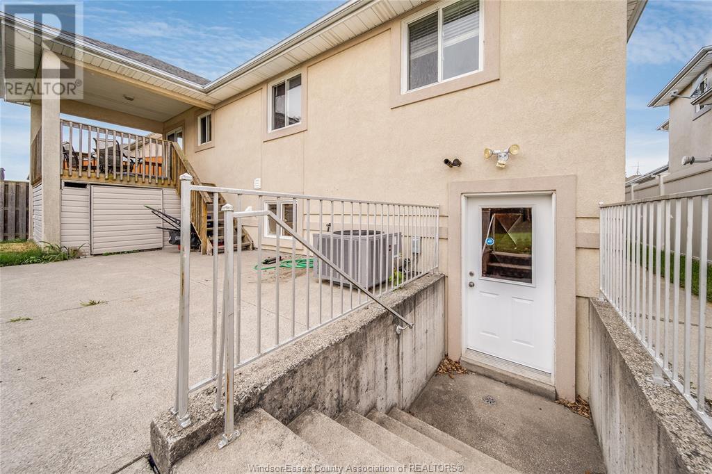 Photo 37 of 160 Branton Crescent, Tecumseh ON