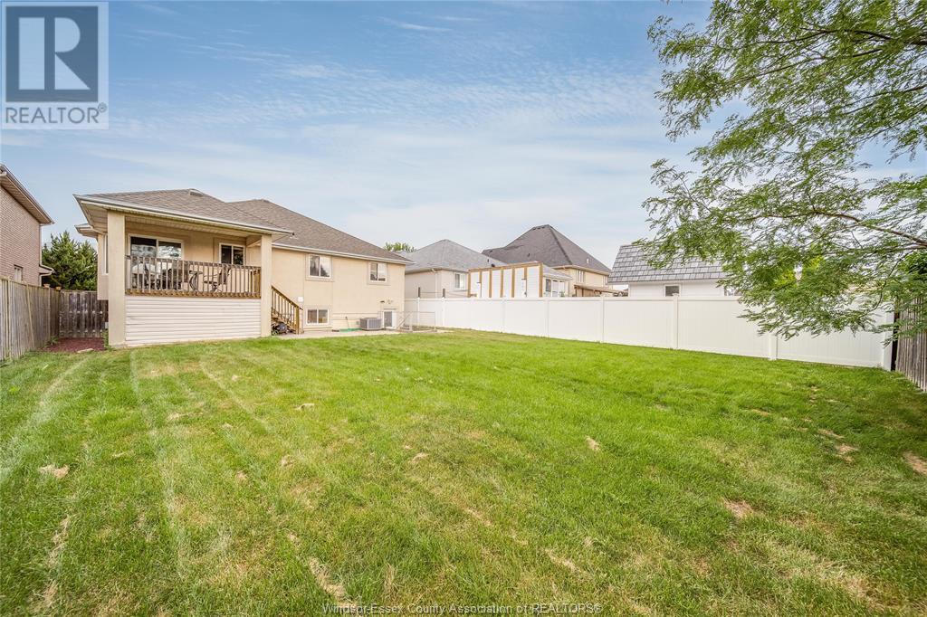 Photo 35 of 160 Branton Crescent, Tecumseh ON