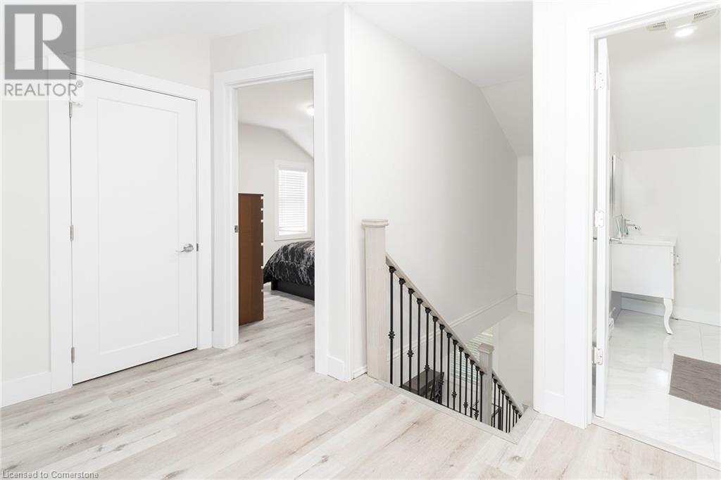 Photo 12 of 2546 Wilson Street, Ancaster ON