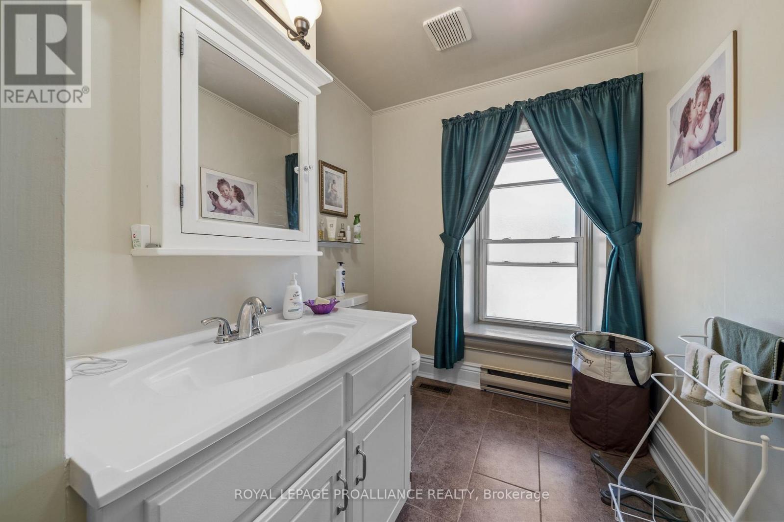 41 KING STREET - 27