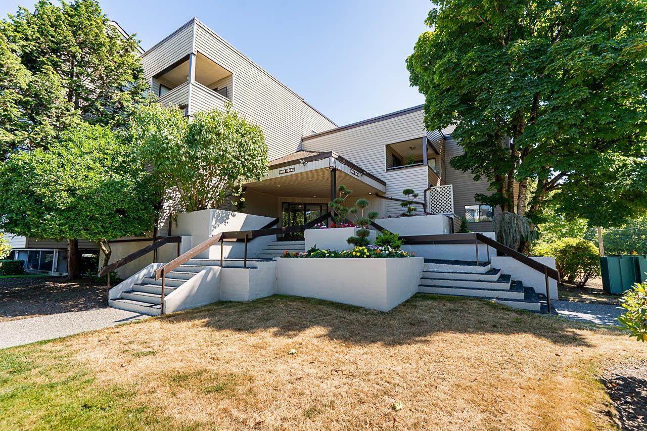 Photo 1 of 112 5294 204th Street, Langley BC