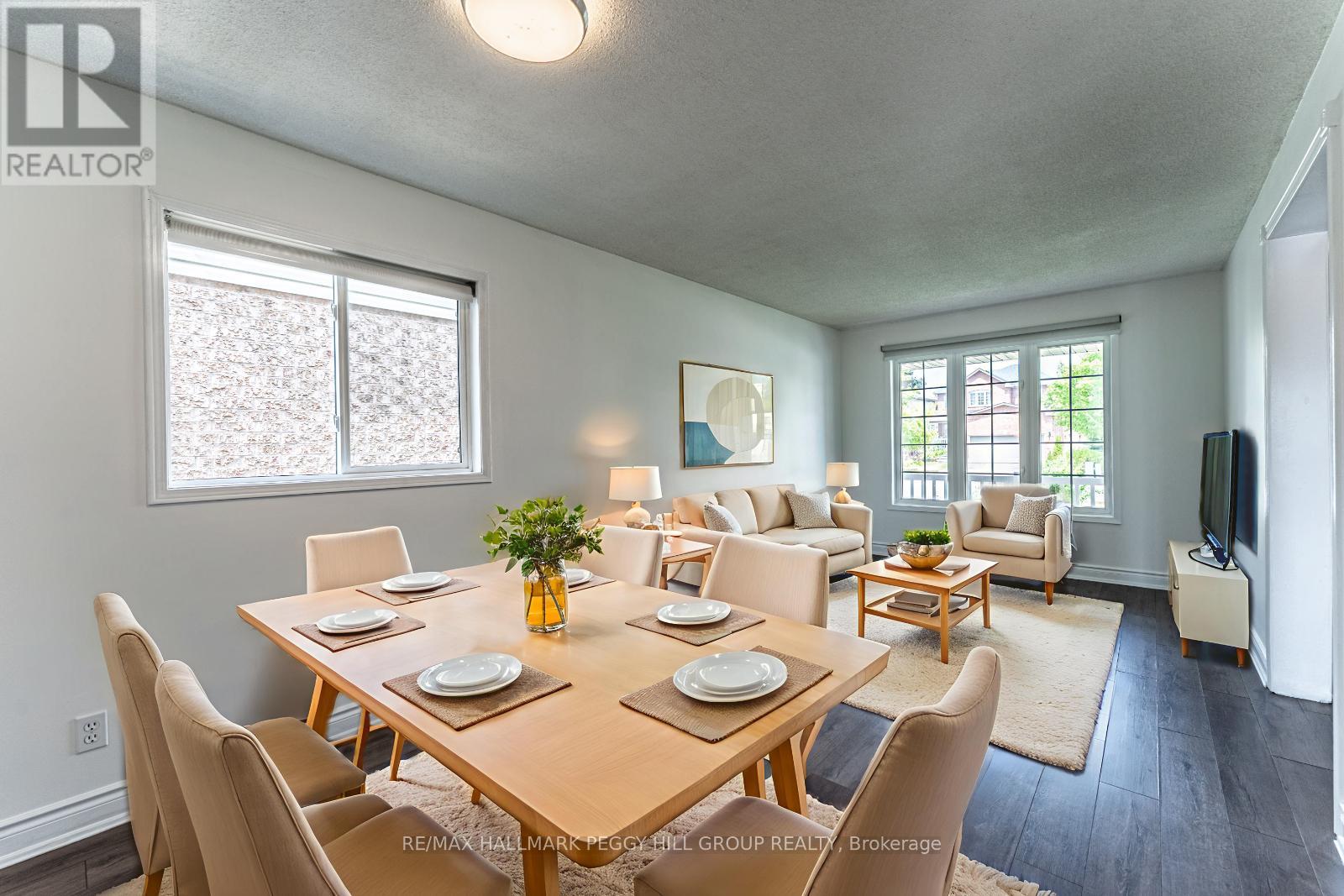 Photo 3 of 13 Golds Crescent, Barrie ON