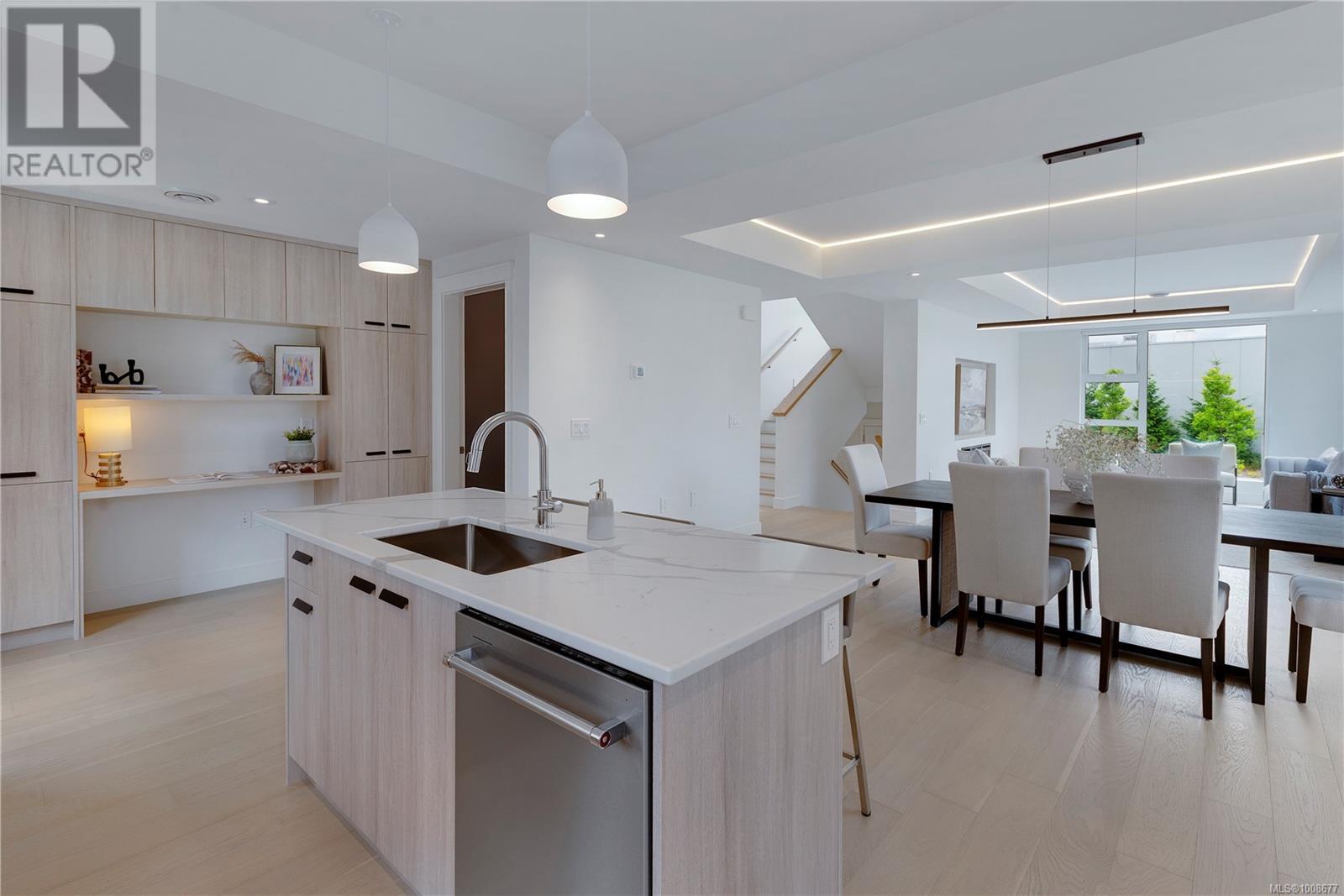 Photo 16 of 11 4253 Dieppe Rd, Saanich BC