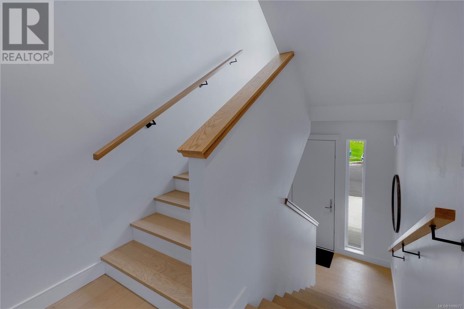 Photo 18 of 11 4253 Dieppe Rd, Saanich BC