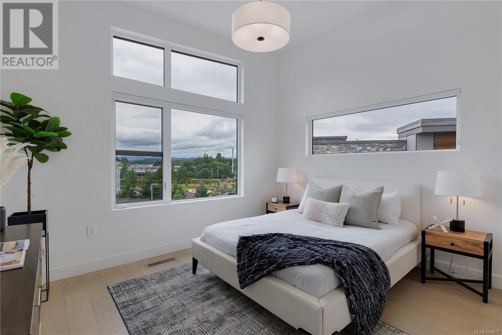 Photo 19 of 11 4253 Dieppe Rd, Saanich BC