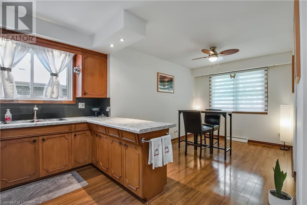 Photo 20 of 5945 Frontenac Street, Niagara Falls ON