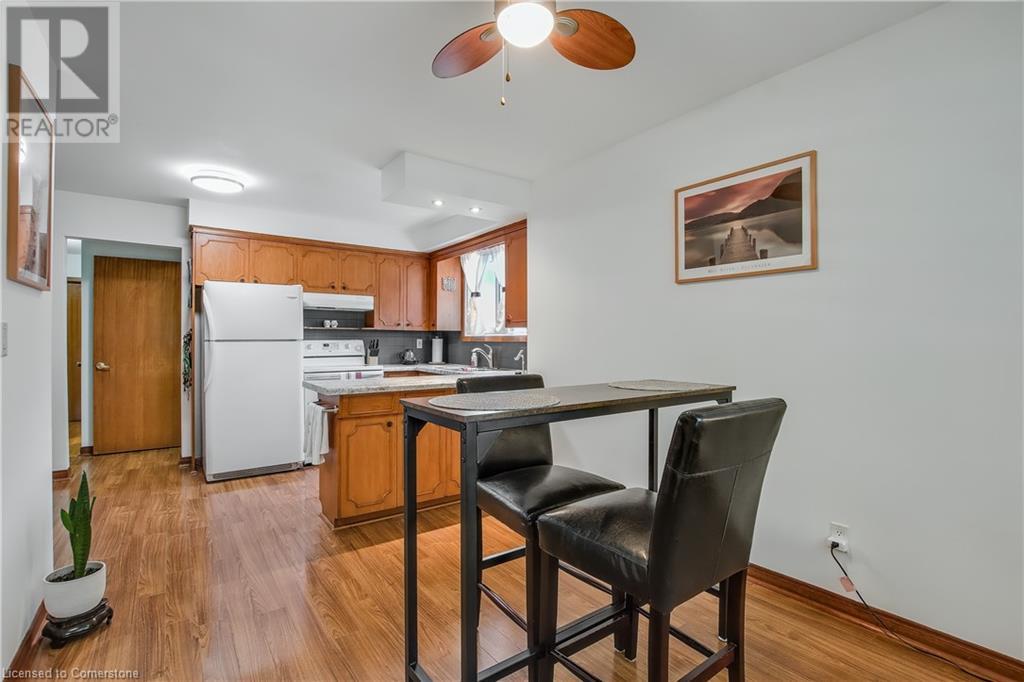 Photo 18 of 5945 Frontenac Street, Niagara Falls ON