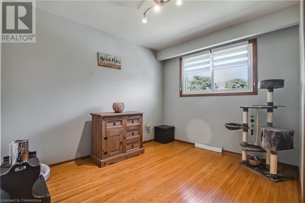 Photo 17 of 5945 Frontenac Street, Niagara Falls ON