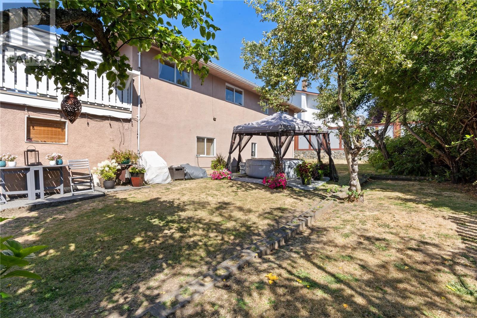 Photo 29 of 3273 Megaw Pl, Saanich BC