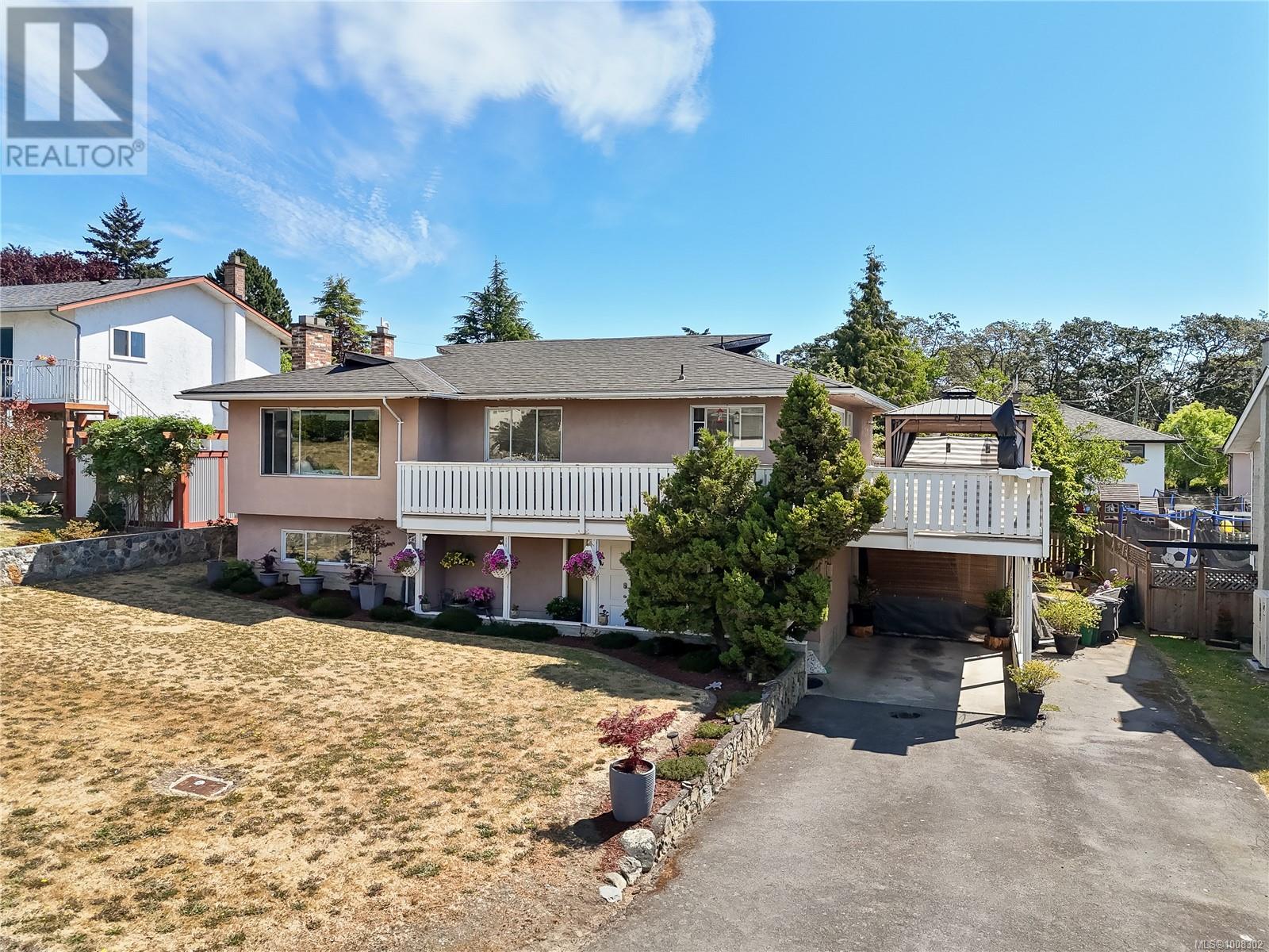 Photo 35 of 3273 Megaw Pl, Saanich BC