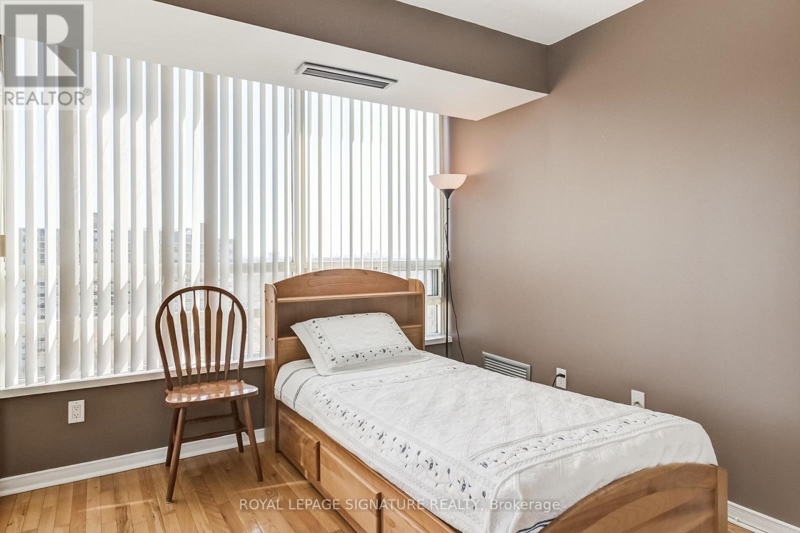 Photo 25 of 1105 75 King Street E, Mississauga ON
