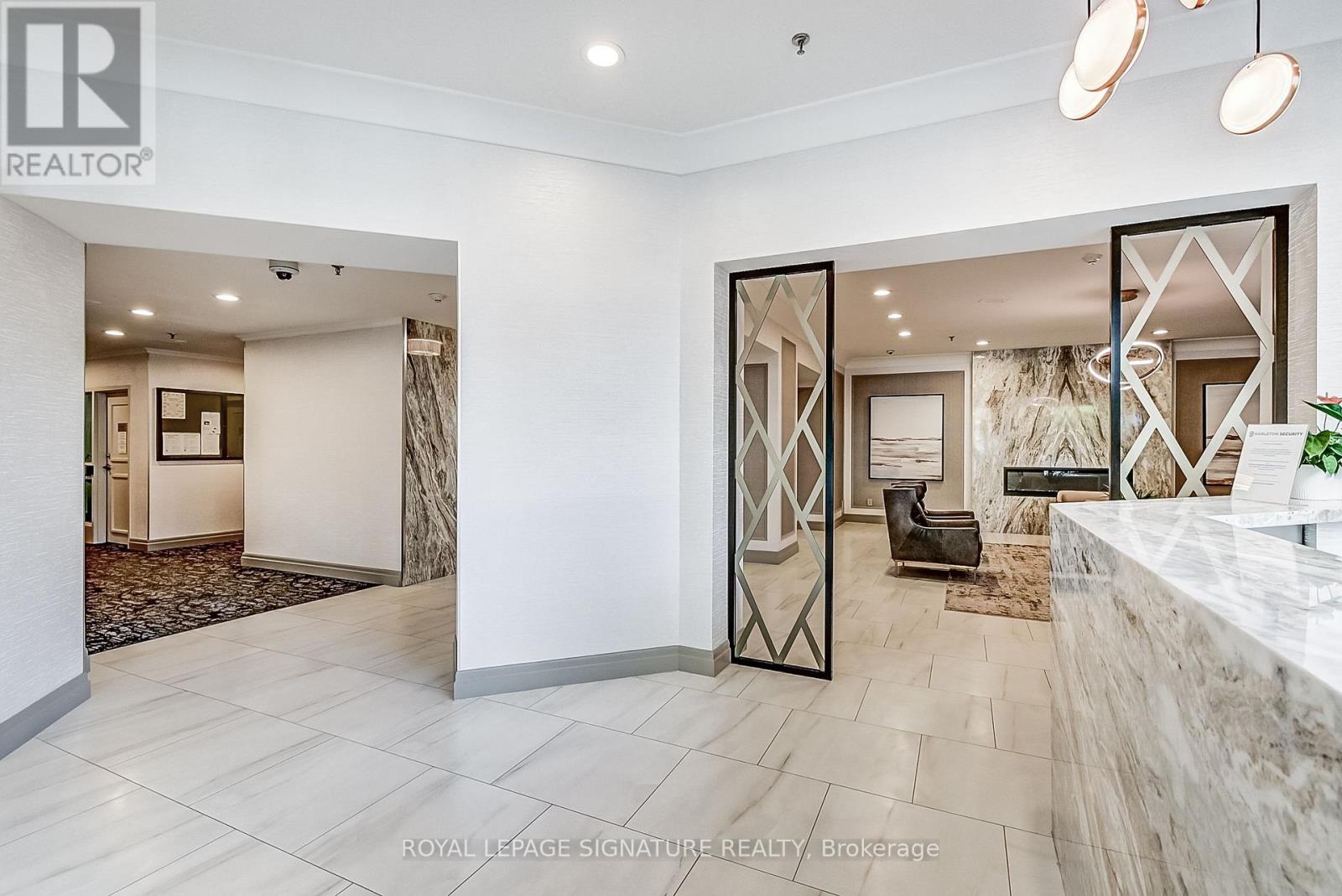 Photo 4 of 1105 75 King Street E, Mississauga ON