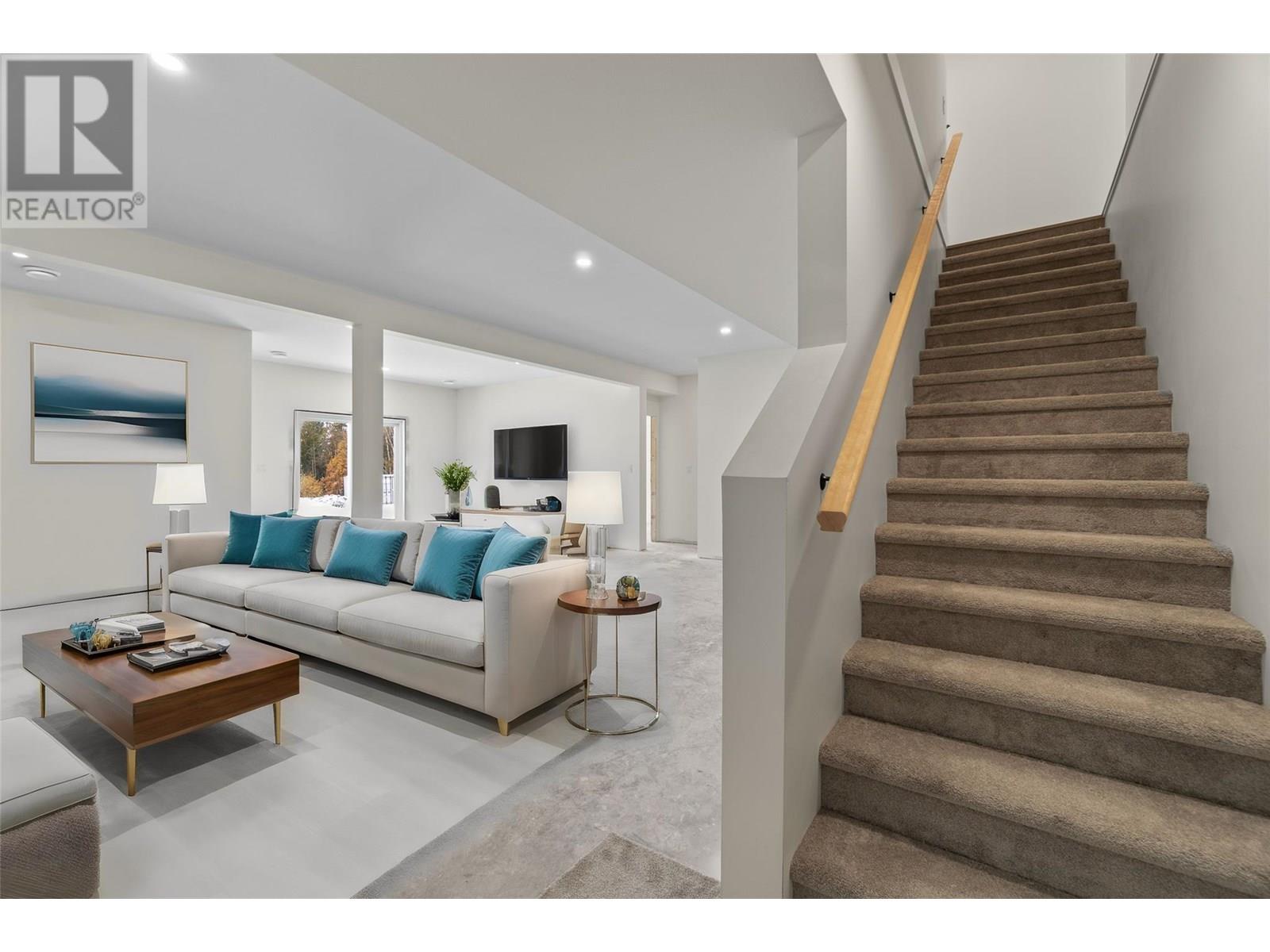 2 231 20 Street Northeast, Salmon Arm