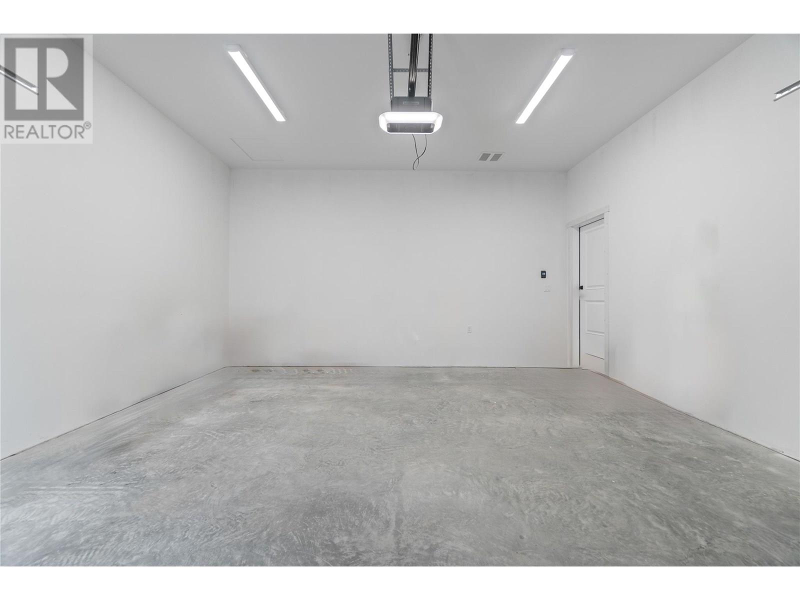 #2 231 20 Street NE - 37