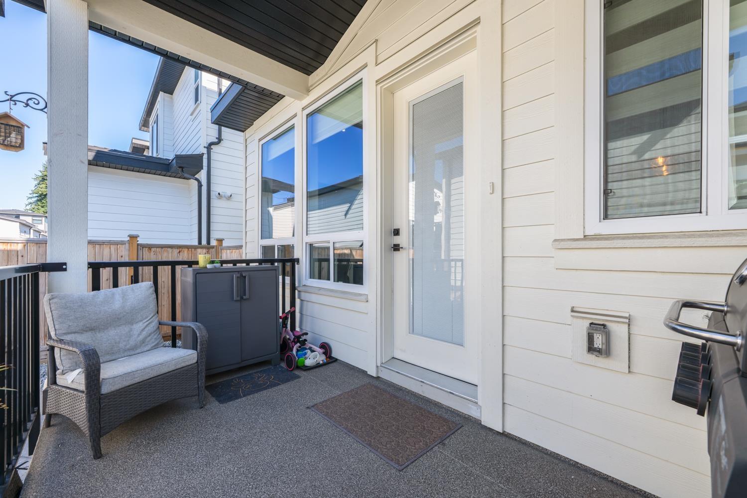 Photo 32 of 16733 15 A Avenue, Surrey BC