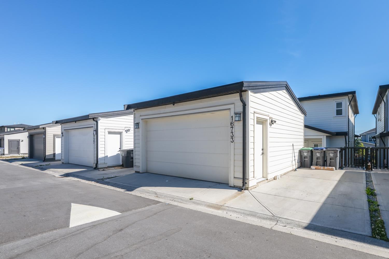 Photo 36 of 16733 15 A Avenue, Surrey BC