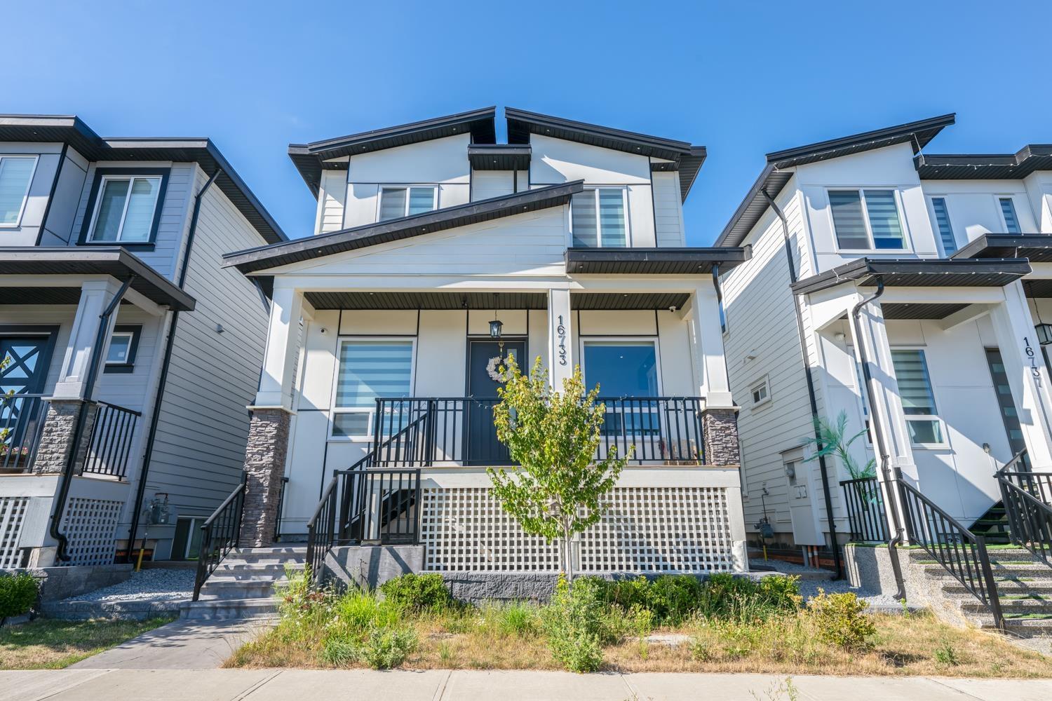 Photo 37 of 16733 15 A Avenue, Surrey BC