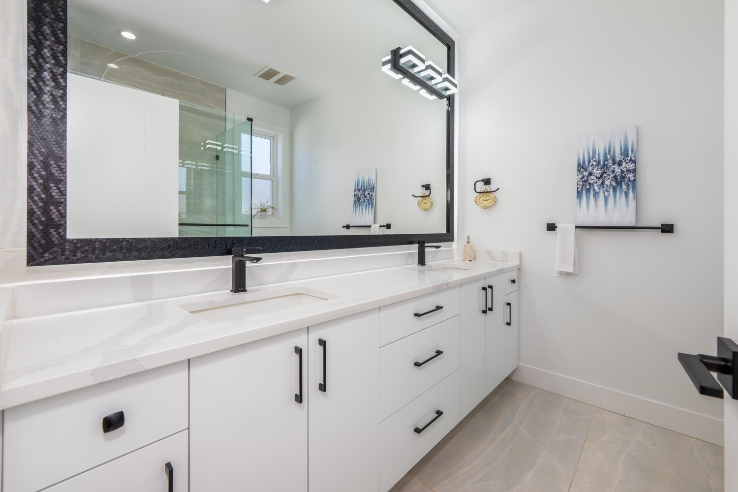 Photo 30 of 16733 15 A Avenue, Surrey BC
