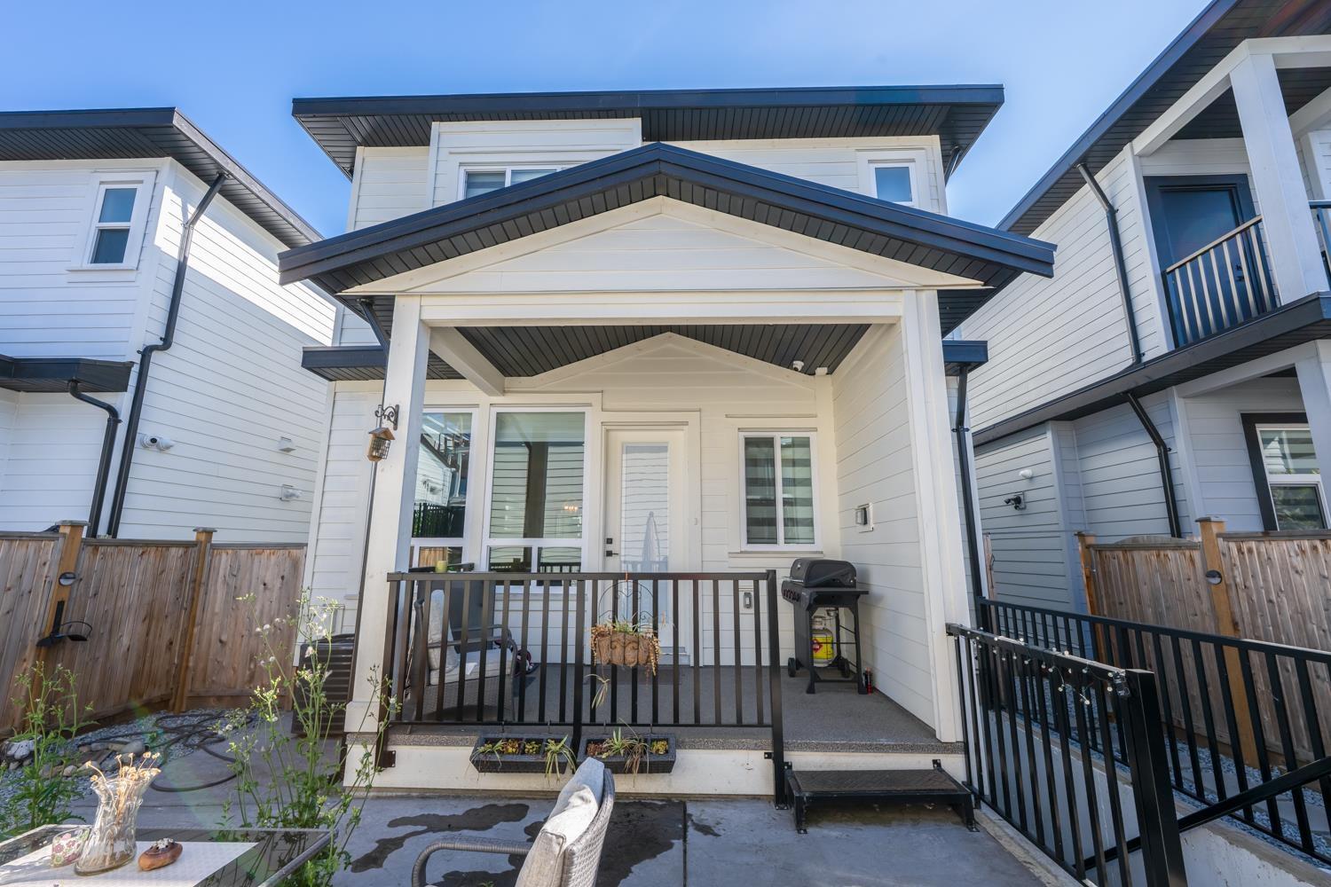 Photo 33 of 16733 15 A Avenue, Surrey BC