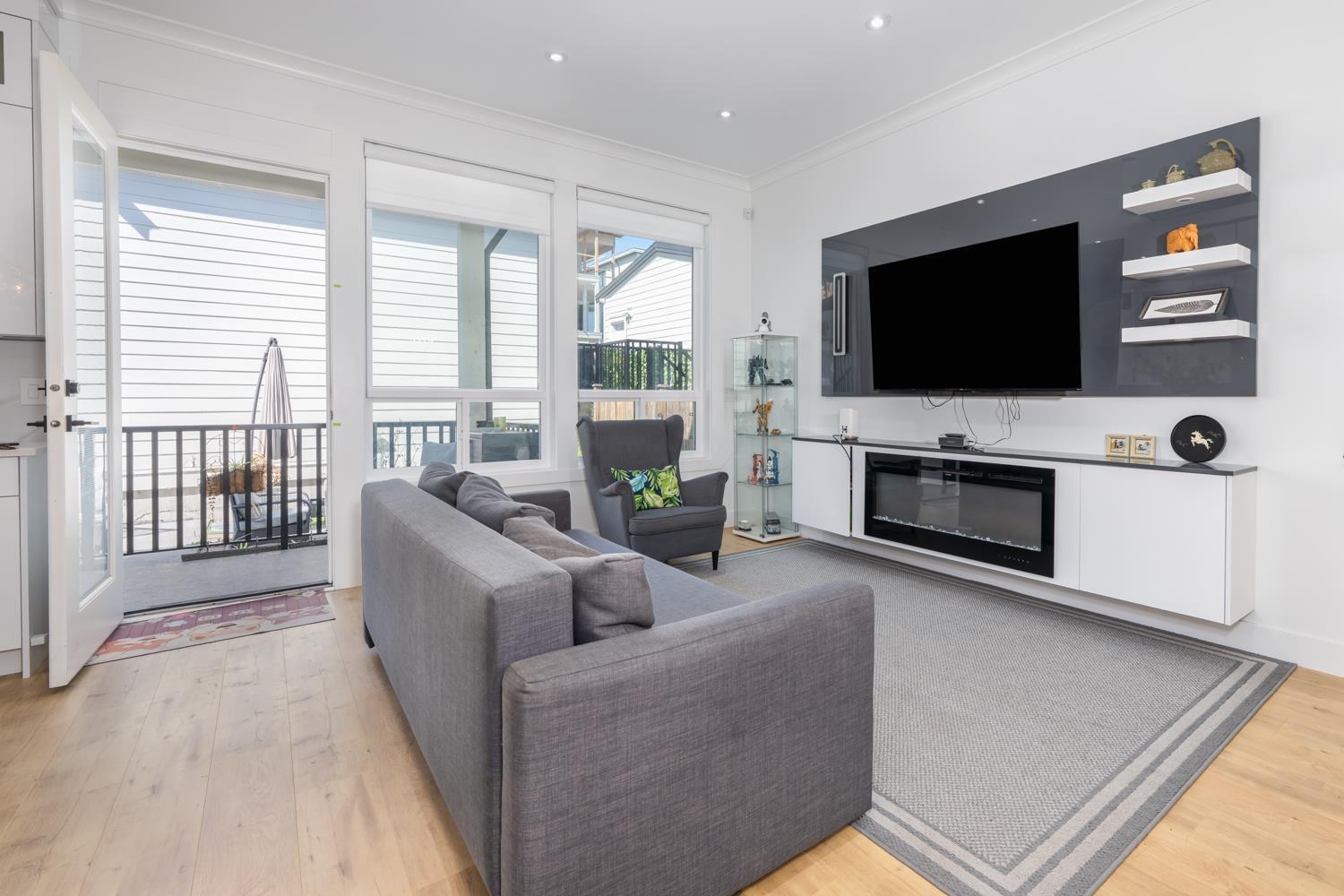 Photo 14 of 16733 15 A Avenue, Surrey BC