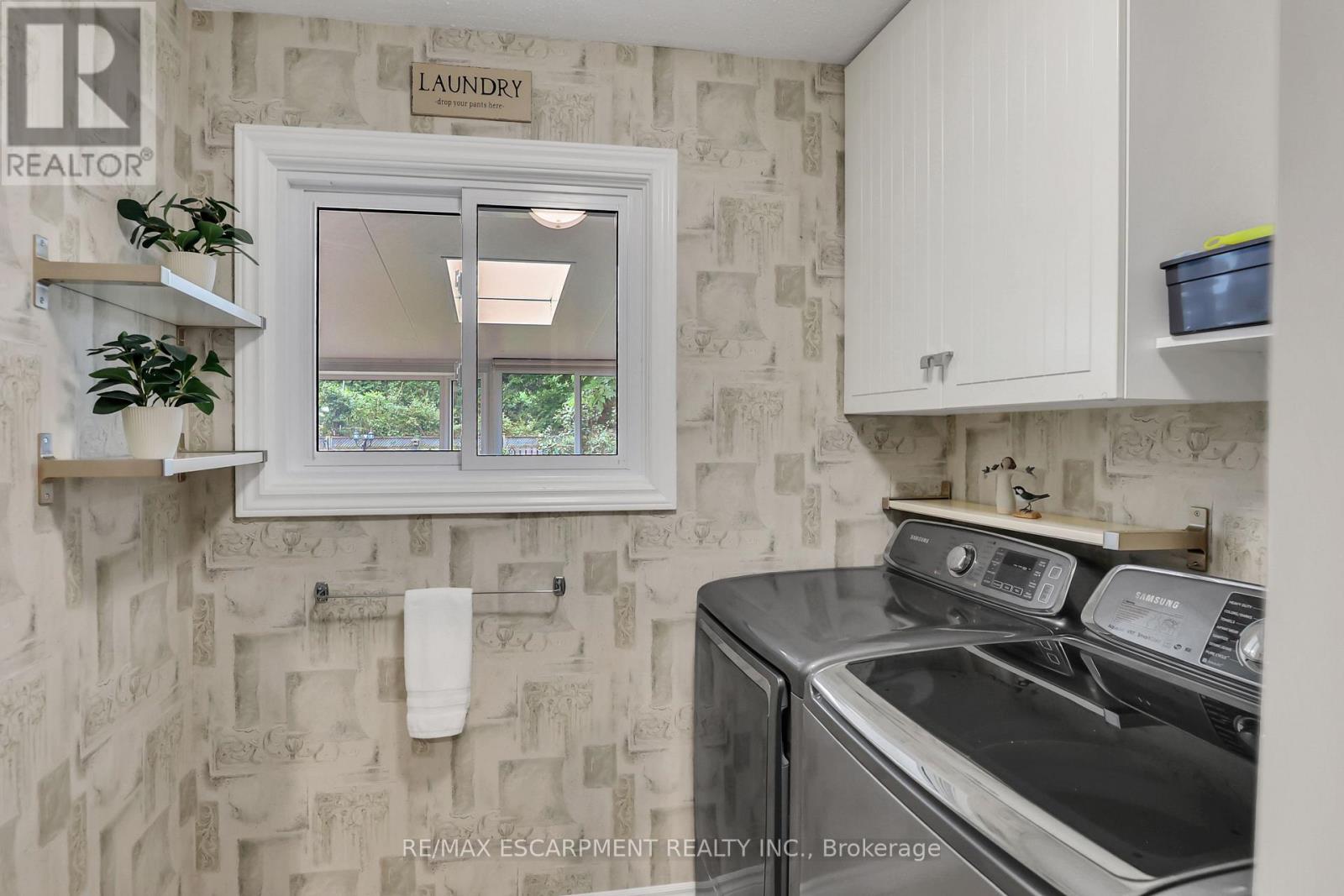 Photo 13 of 95 Mountain Avenue N, Hamilton ON