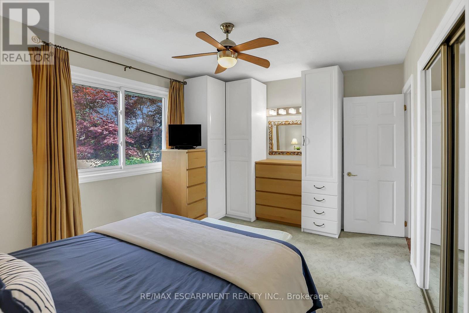 Photo 15 of 95 Mountain Avenue N, Hamilton ON