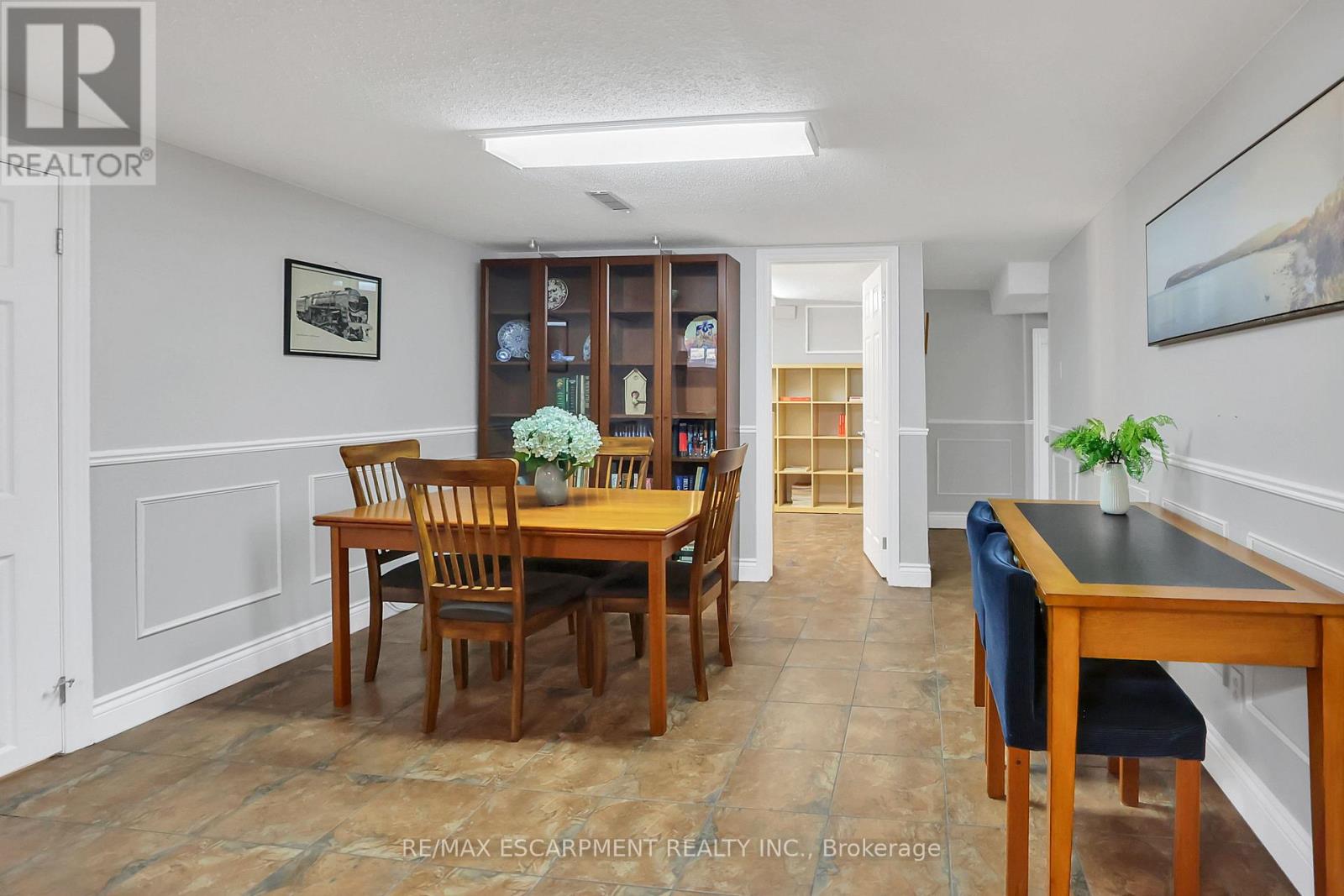 Photo 24 of 95 Mountain Avenue N, Hamilton ON