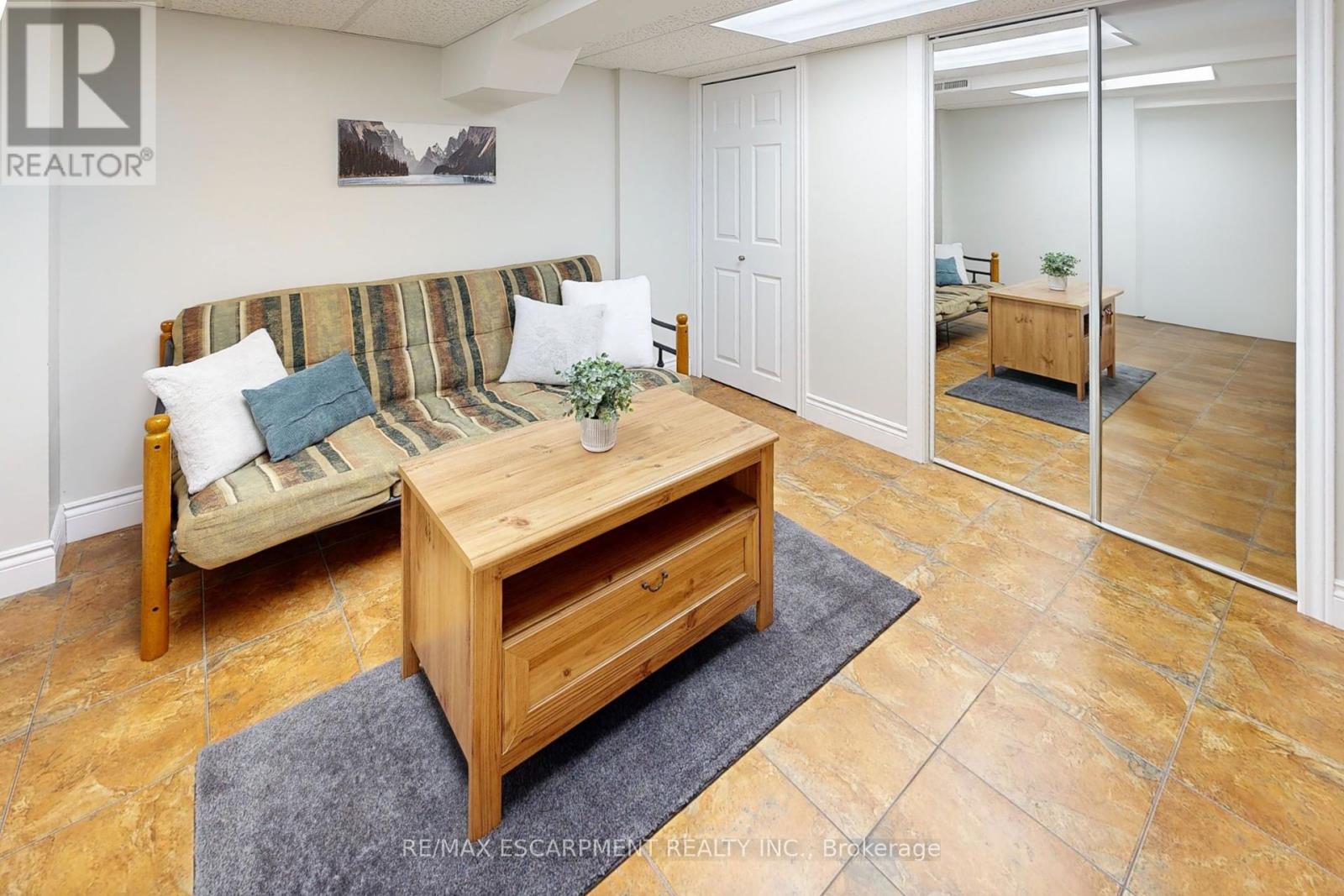 Photo 26 of 95 Mountain Avenue N, Hamilton ON