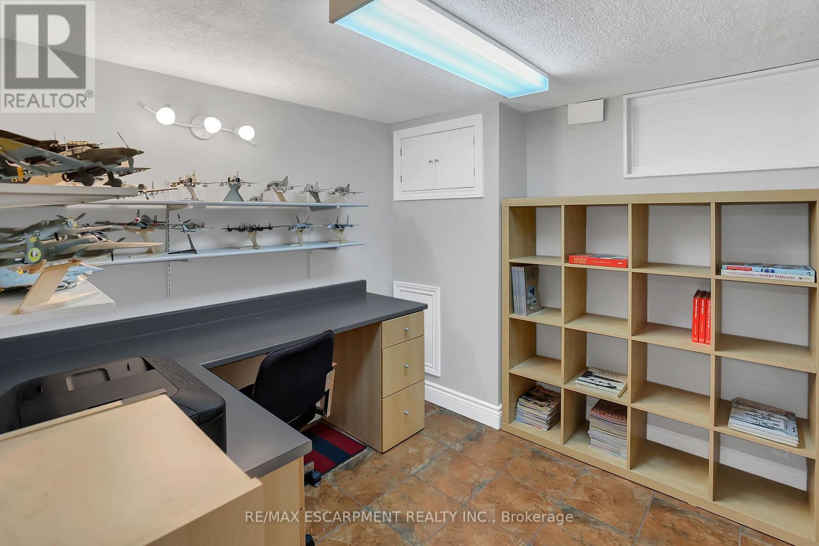 Photo 27 of 95 Mountain Avenue N, Hamilton ON