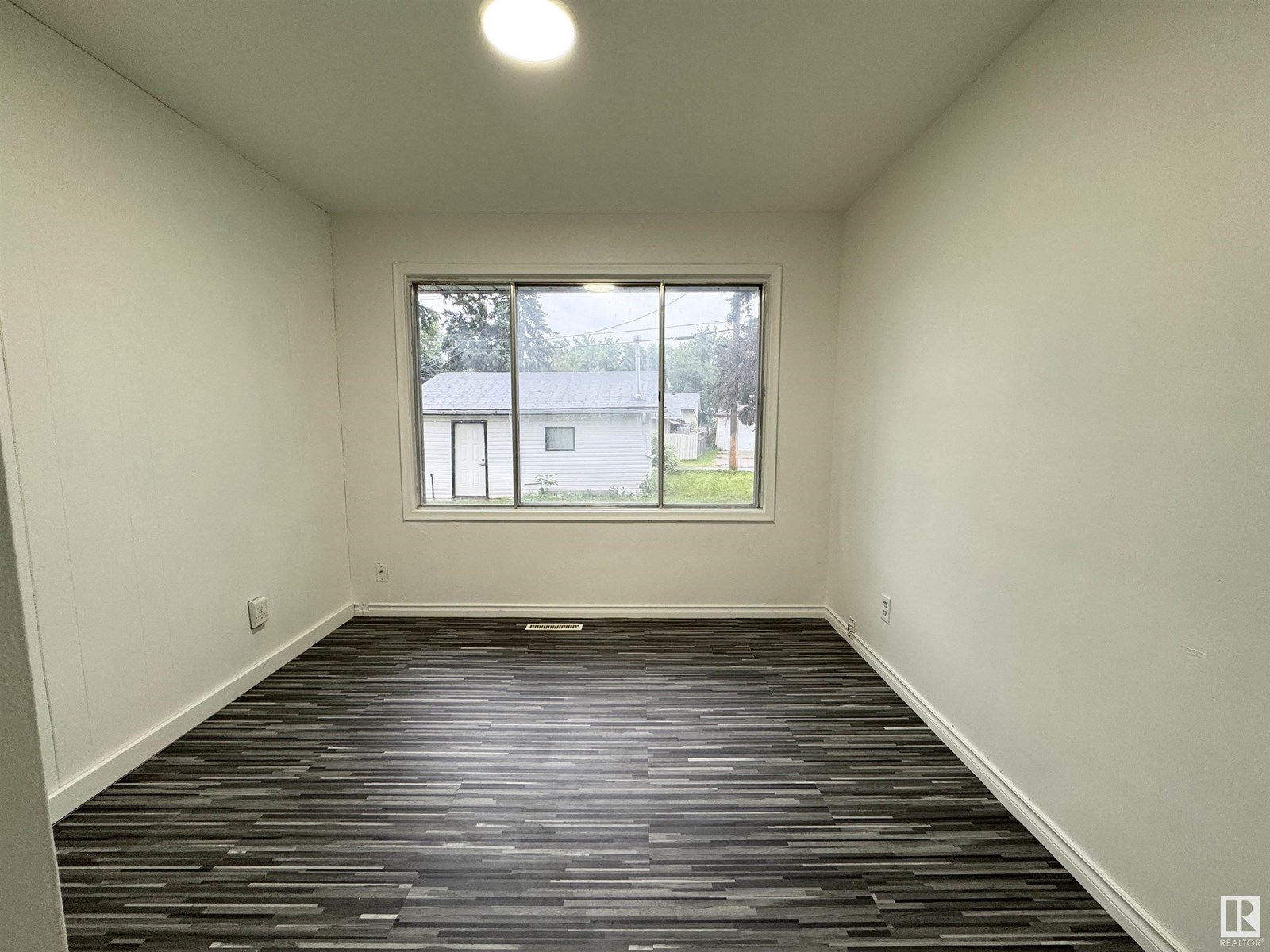 Photo 21 of 16415 106 Av Nw, Edmonton AB