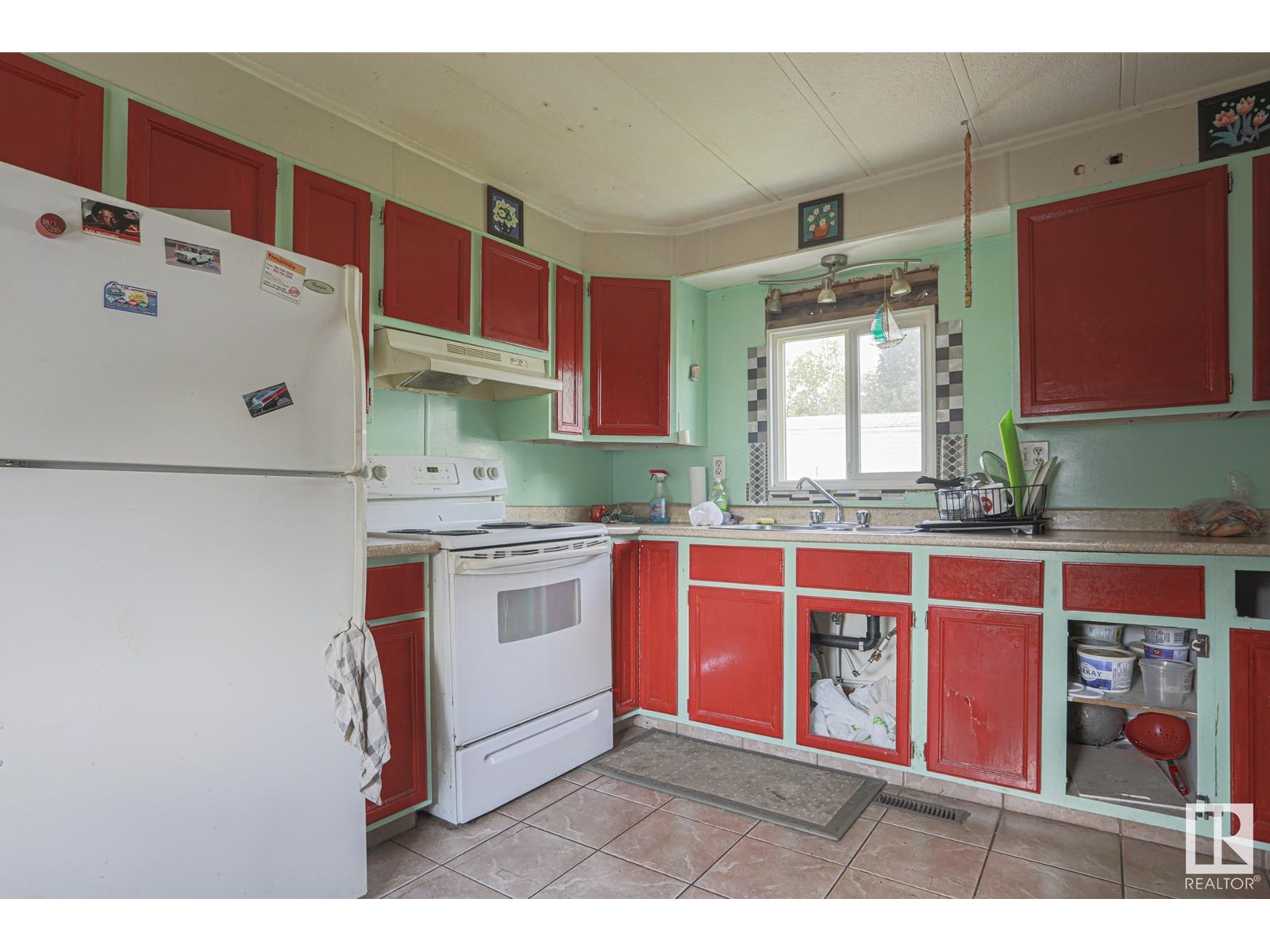 Photo 11 of 19 Ridgeway Dr Nw, Edmonton AB