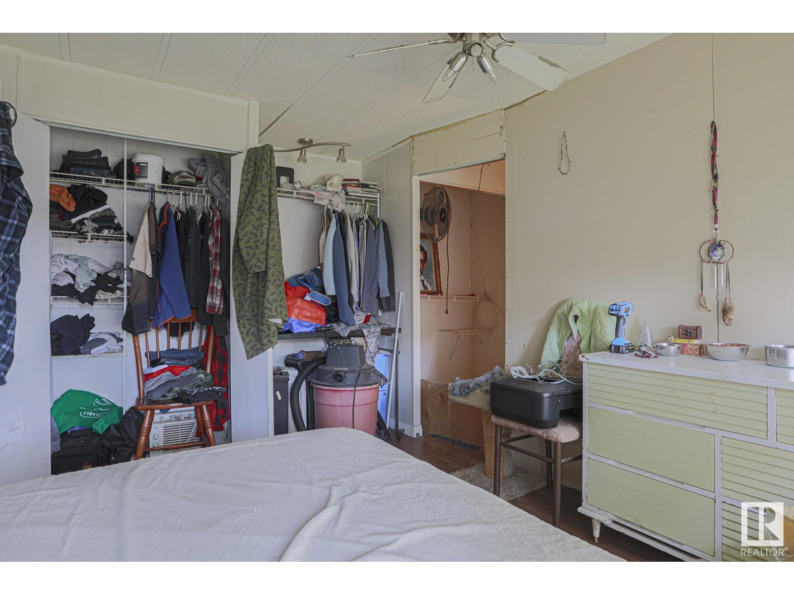 Photo 21 of 19 Ridgeway Dr Nw, Edmonton AB