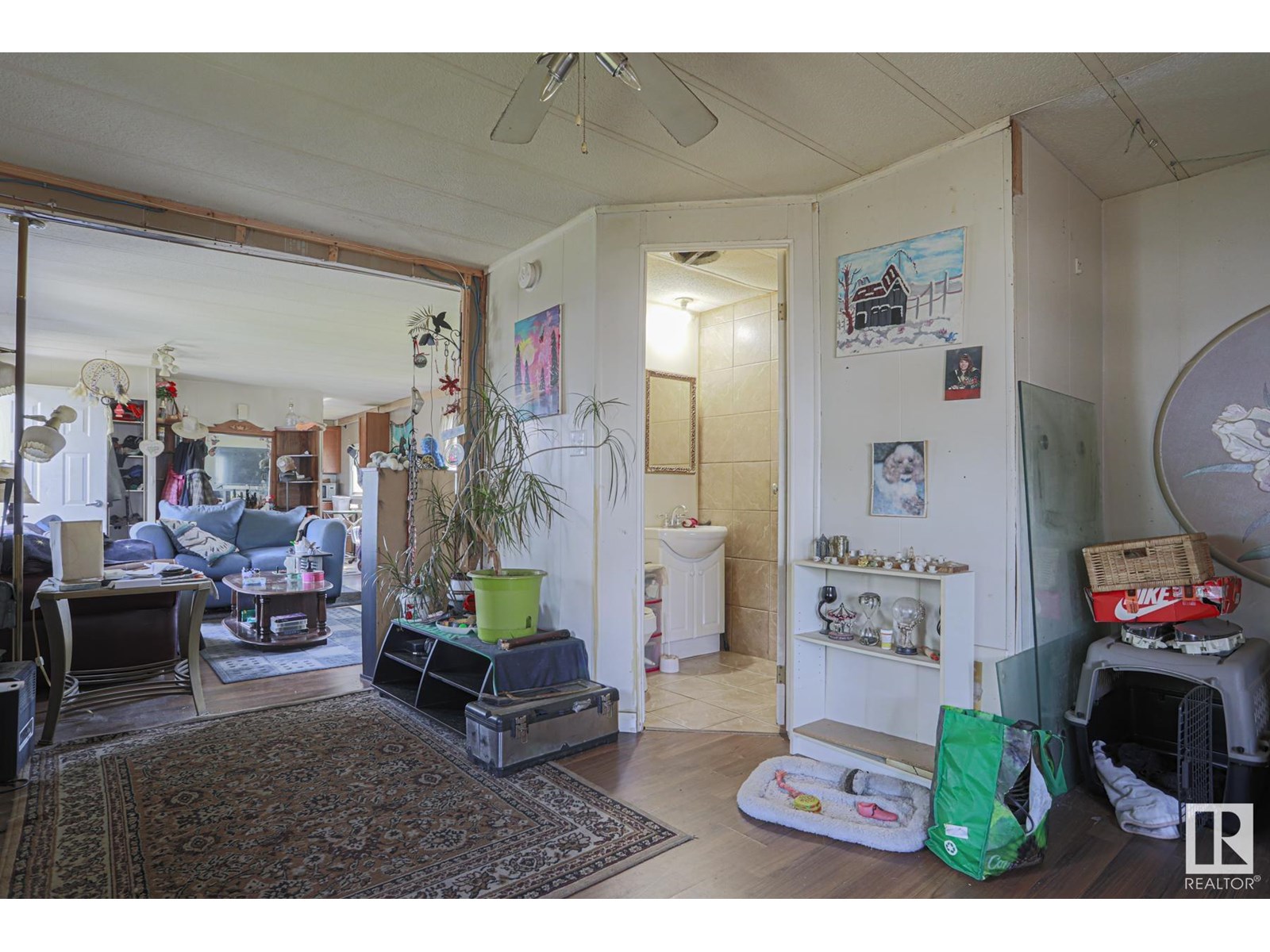 Photo 7 of 19 Ridgeway Dr Nw, Edmonton AB