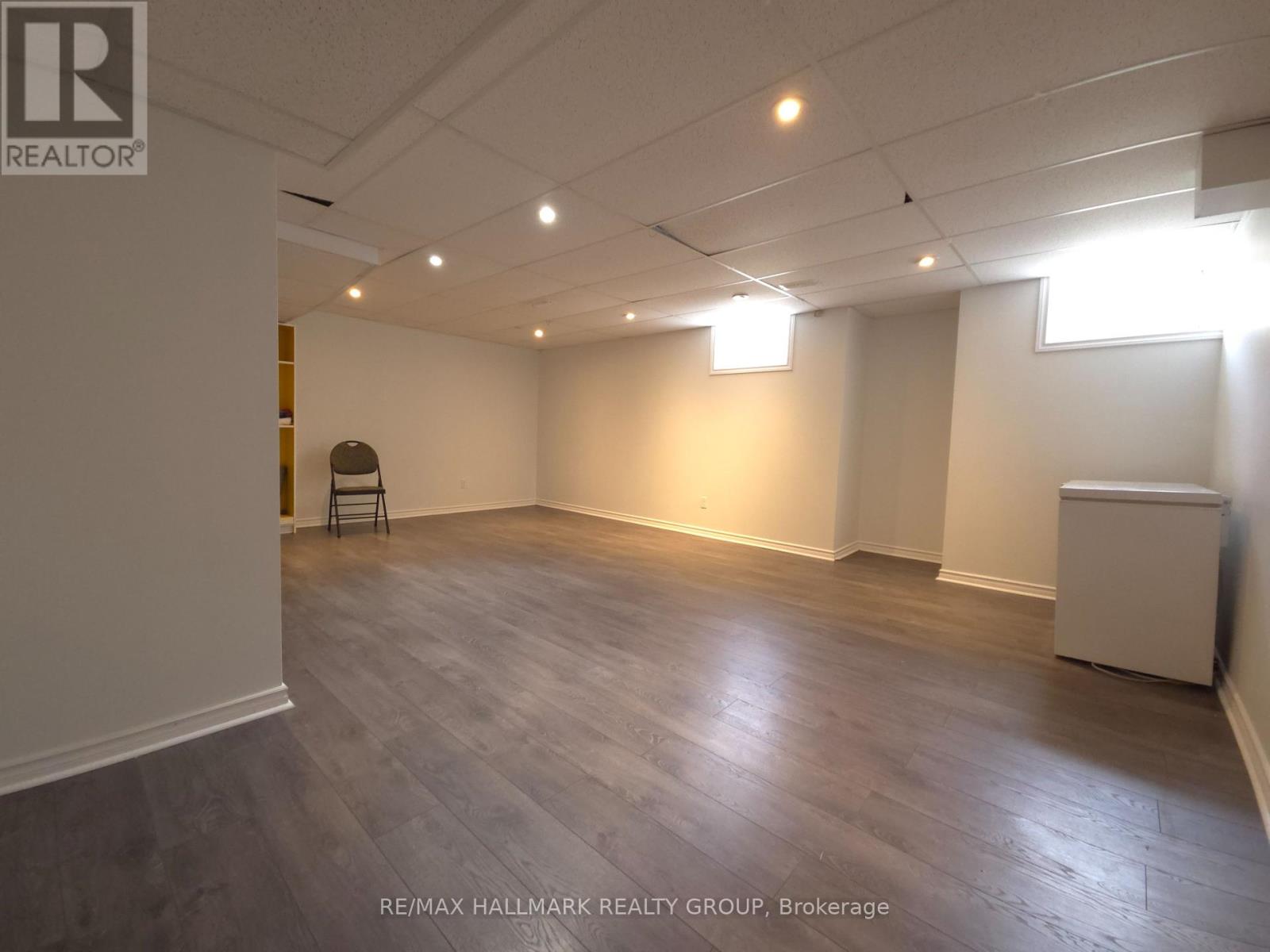 Photo 17 of 45 Rodeo Drive N, Ottawa ON