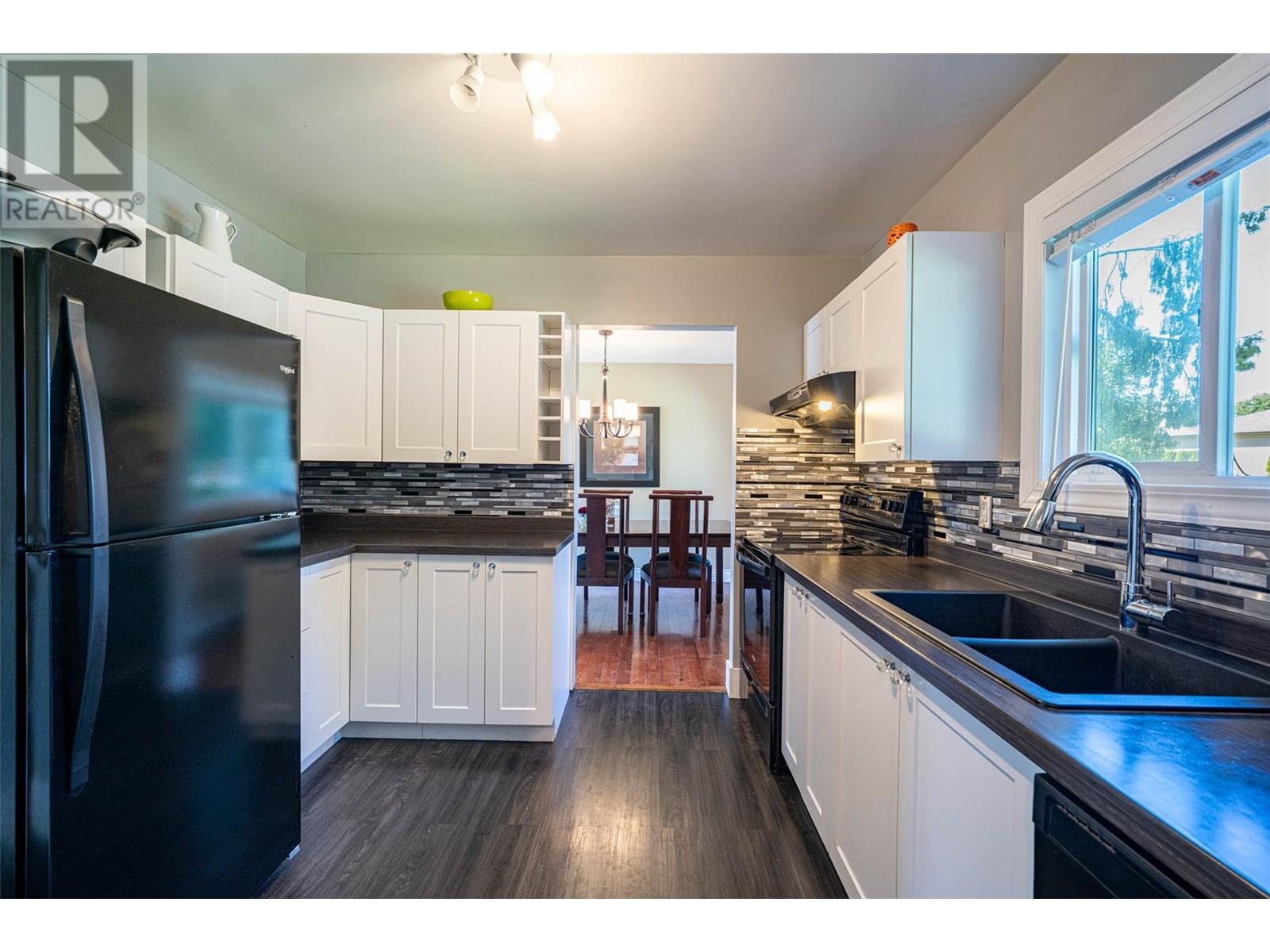 Photo 4 of 2281 Hayden Place, Armstrong BC