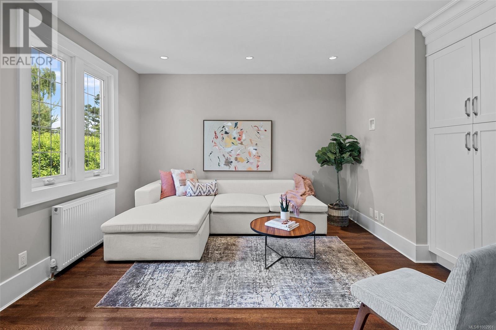 Photo 2 of 750 Island Rd, Oak Bay BC