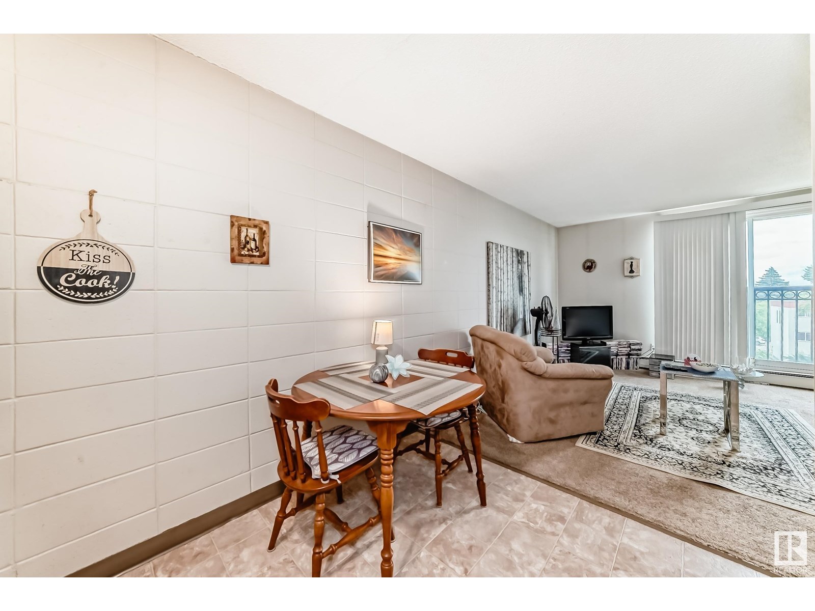 Photo 10 of 421 10616 156 St Nw, Edmonton AB