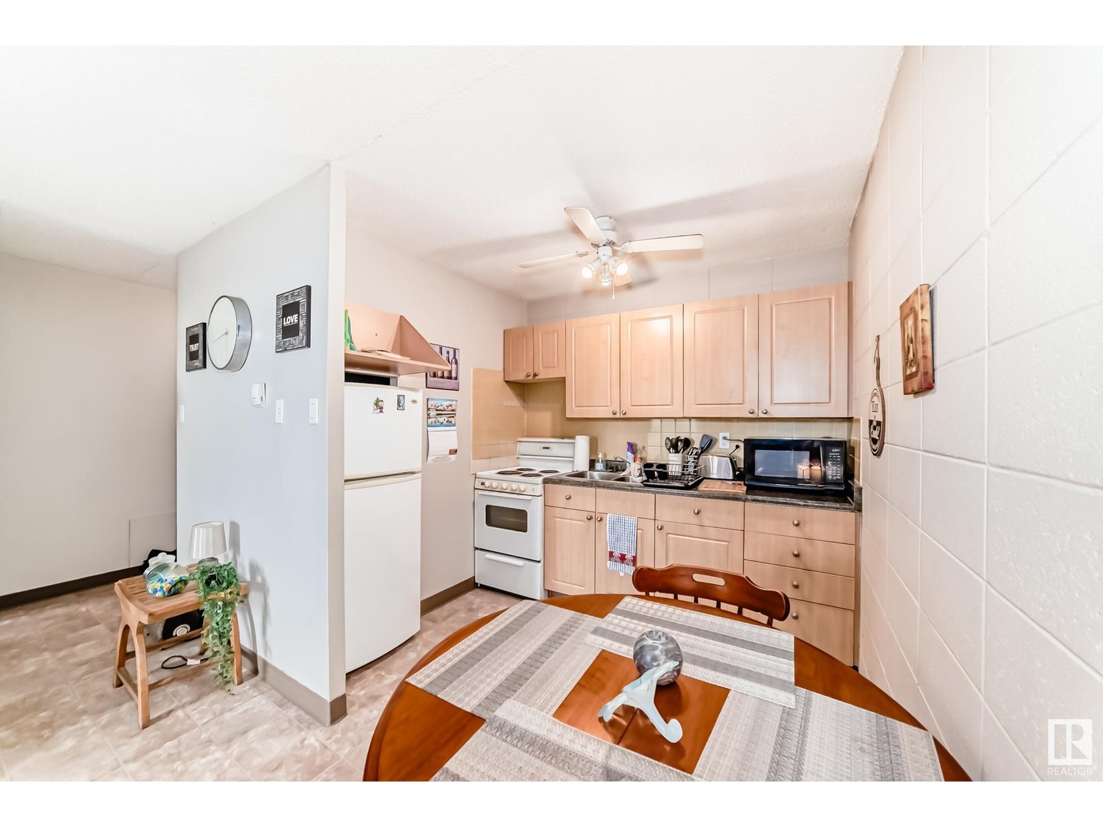 Photo 6 of 421 10616 156 St Nw, Edmonton AB