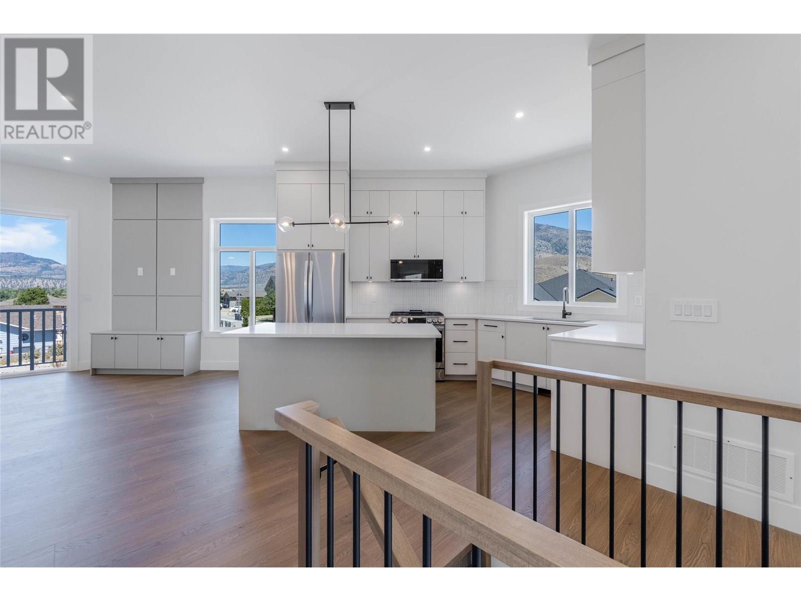 394 Chardonnay Avenue, Oliver