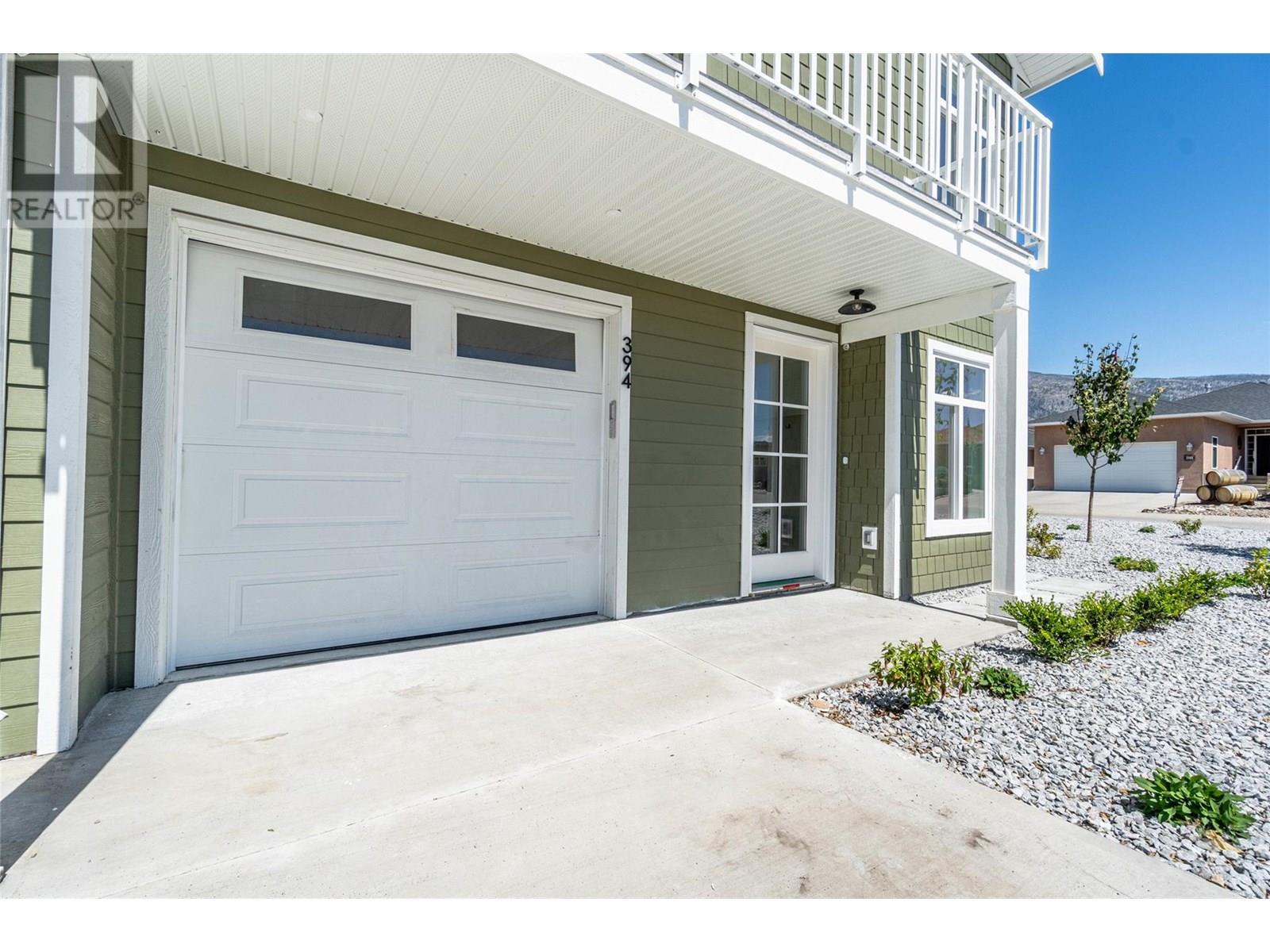 394 Chardonnay Avenue, Oliver