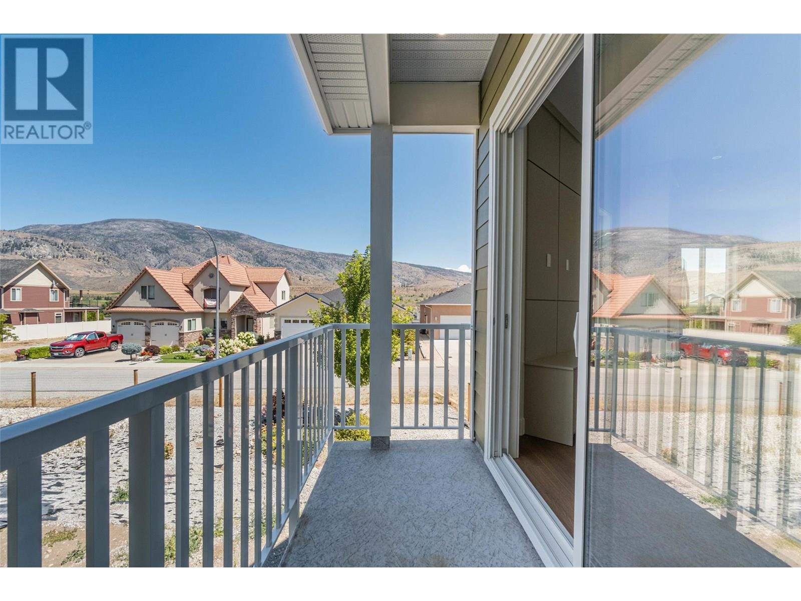 394 Chardonnay Avenue, Oliver