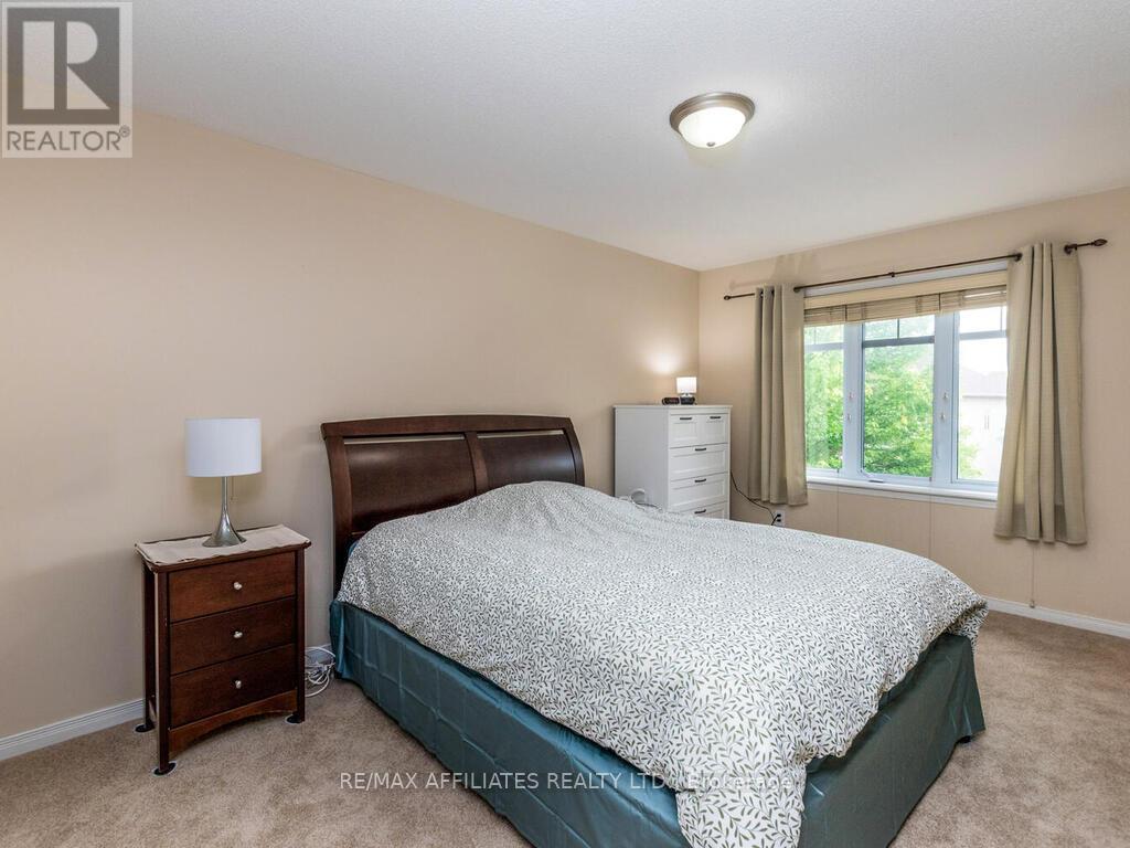 Photo 16 of 252 Badgeley Avenue, Ottawa ON