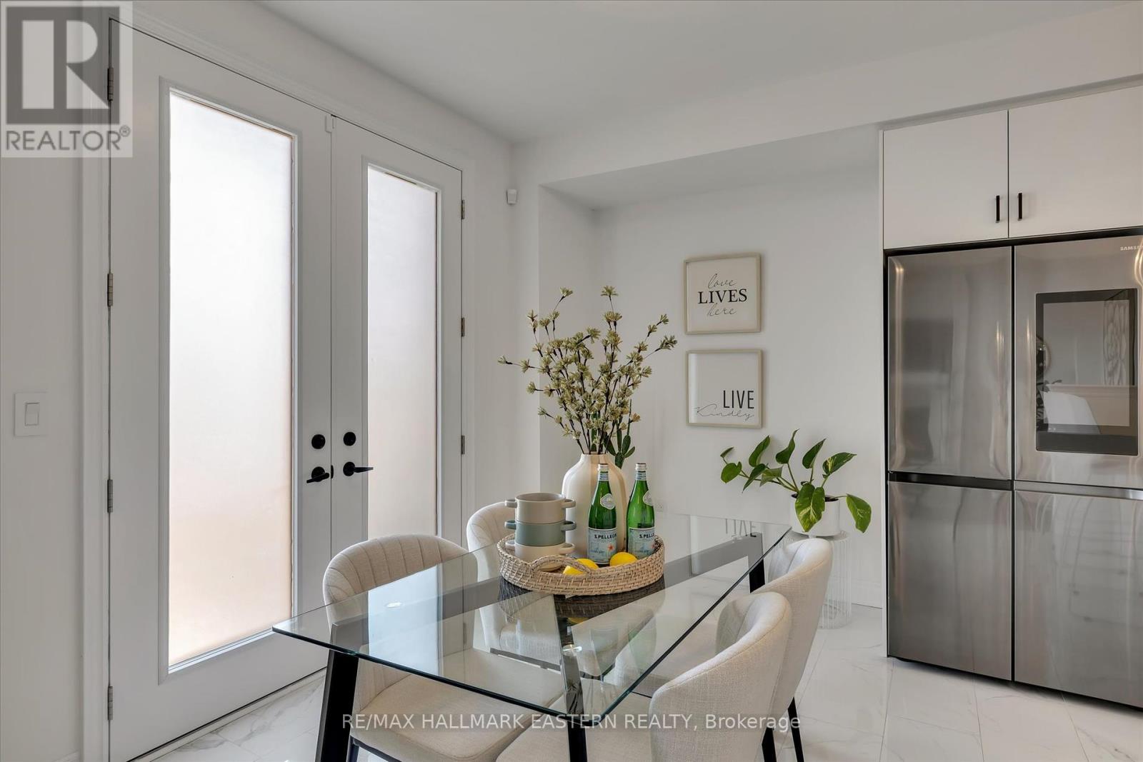 Photo 37 of 118 Whitehand Drive, Clarington ON