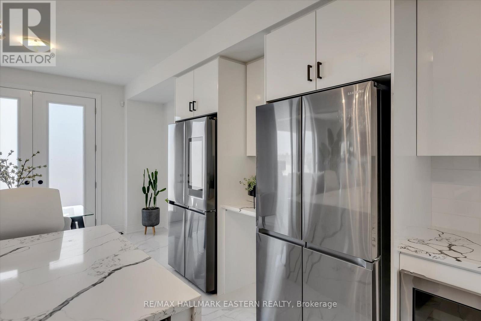 Photo 24 of 118 Whitehand Drive, Clarington ON